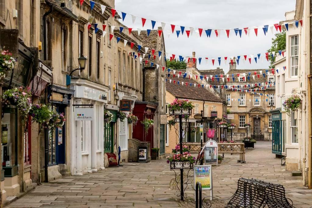 Heavenly Retreat Apartment Corsham Luaran gambar